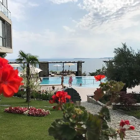 Stunning Seaview Apartman